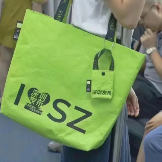 Черная моющаяся сумка-тоут из крафт-бумаги